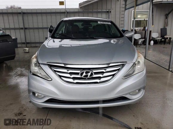 2013 Hyundai Sonata GLS z VIN 5NPEB4AC3DH503773, wystawiony jako Copart lot #47603525 z przebiegiem 217 437 mil mil oraz Szkody całkowita. Historia ofert i sprzedaży dostępna na DreamBid. Obrazek 5.