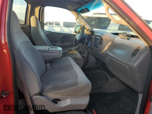 2000 Ford F-150 XL z VIN 1FTPF17L6YNA37670, wystawiony jako Copart lot #83479314 z przebiegiem 205 364 mil mil oraz Szkoda całkowita • Salvage title. Historia ofert i sprzedaży dostępna na DreamBid. Obrazek 10.