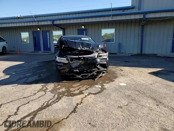 2019 Volkswagen Passat SE R-Line z VIN 1VWMA7A35KC013535, wystawiony jako Copart lot #80677504 z przebiegiem 88 376 mil mil oraz Szkoda całkowita • Salvage title. Historia ofert i sprzedaży dostępna na DreamBid. Obrazek 13.