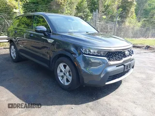 2021 Kia Sorento LX z VIN 5XYRG4LC5MG051378, wystawiony jako IAAI lot #42074038 z przebiegiem 101 678 mil mil oraz . Historia ofert i sprzedaży dostępna na DreamBid. Obrazek 1.