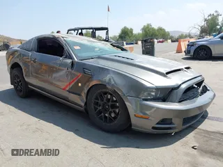 2014 Ford Mustang V6 с VIN 1ZVBP8AM4E5221936, выставлен на аукционе IAAI как лот 42164969 с пробегом Не указан миль и . История ставок и продаж доступна на DreamBid. Изображение 1.