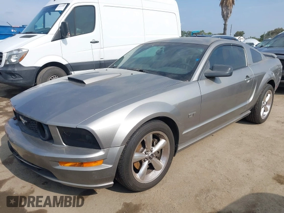 2008 Ford Mustang GT Deluxe z VIN 1ZVHT82H585183161, wystawiony jako IAAI lot #42421278 z przebiegiem 211 972 mil mil oraz . Historia ofert i sprzedaży dostępna na DreamBid. Obrazek 17.