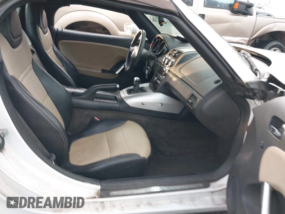 2007 Saturn Sky with VIN 1G8MB35B87Y113465, listed as a IAAI auction lot 41192976 with 230,712 mi miles. Bid and sale history available at carsss.com. Image 5.