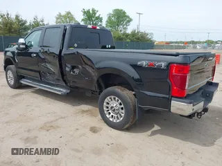 2022 Ford F-250 XL z VIN 1FT7W2BN8NEC43616, wystawiony jako IAAI lot #42263094 z przebiegiem 33 686 mil mil oraz . Historia ofert i sprzedaży dostępna na DreamBid. Obrazek 3.