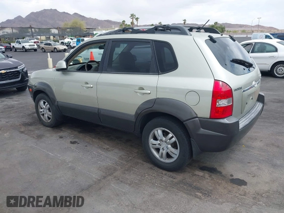 2006 Hyundai Tucson GLS with VIN KM8JN12DX6U375368, listed as a IAAI auction lot 42068764 with 136,352 mi miles. Bid and sale history available at carsss.com. Image 3.