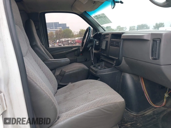 2005 Chevrolet Express Cargo with VIN 1GCGG29V551263686, listed as a IAAI auction lot 42359510 with 387,144 mi miles and . Bid and sale history available at DreamBid. Image 5.