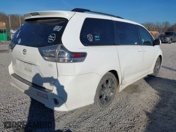 2011 Toyota Sienna SE with VIN 5TDXK3DC7BS029302, listed as a IAAI auction lot 41632724 with 211,503 mi miles. Bid and sale history available at carsss.com. Image 4.