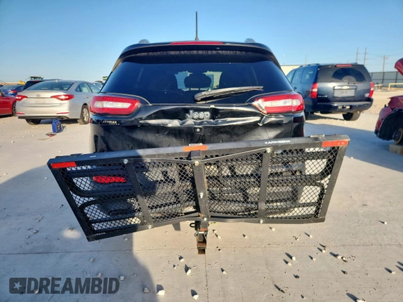 2017 Jeep Cherokee Latitude с VIN 1C4PJLCB8HW669765, выставлен на аукционе Copart как лот 64127705 с пробегом 162 503 миль миль и Списание • Salvage title. История ставок и продаж доступна на DreamBid. Изображение 6.
