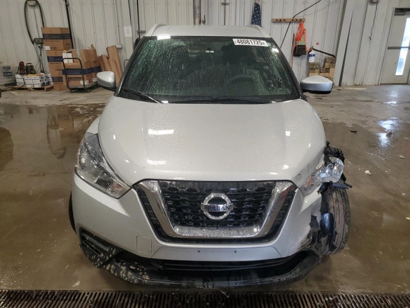 2018 Nissan Kicks SR with VIN 3N1CP5CU6JL541145, listed as a Copart auction lot 48081725 with 43,828 mi miles and Clean Title. Bid and sale history available at carsss.com. Image 5.