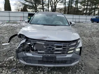 2025 Hyundai Tucson Limited with VIN 5NMJECDE5SH477605, listed as a Copart auction lot 42869465 with 5,569 mi miles and Salvage Title. Bid and sale history available at carsss.com. Image 5.