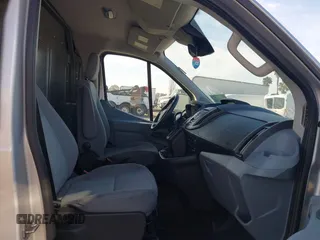 2017 Ford Transit z VIN 1FTYR2YMXHKA63019, wystawiony jako IAAI lot #41613283 z przebiegiem 182 946 mil mil oraz . Historia ofert i sprzedaży dostępna na DreamBid. Obrazek 5.