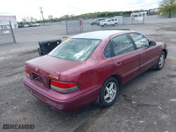 1997 Toyota Avalon XL with VIN 4T1BF12B5VU185685, listed as a IAAI auction lot 42037605 with 150,999 mi miles. Bid and sale history available at carsss.com. Image 4.