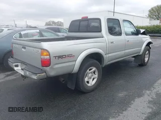 2001 Toyota Tacoma PreRunner with VIN 5TEGN92N71Z812474, listed as a IAAI auction lot 41870464 with 220,650 mi miles. Bid and sale history available at carsss.com. Image 4.