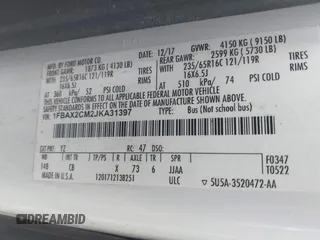 2018 Ford Transit Passenger XL z VIN 1FBAX2CM2JKA31397, wystawiony jako IAAI lot #42252424 z przebiegiem 72 434 mil mil oraz . Historia ofert i sprzedaży dostępna na DreamBid. Obrazek 9.