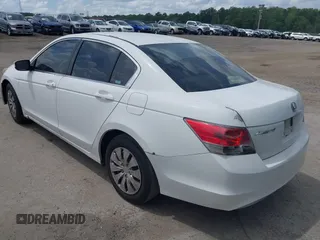 2008 Honda Accord LX z VIN 1HGCP26308A082857, wystawiony jako IAAI lot #42155580 z przebiegiem 190 752 mil mil oraz . Historia ofert i sprzedaży dostępna na DreamBid. Obrazek 3.