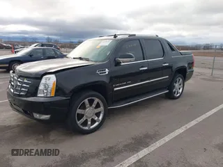 2008 Cadillac Escalade EXT z VIN 3GYFK62898G267066, wystawiony jako IAAI lot #41838226 z przebiegiem 115 559 mil mil oraz . Historia ofert i sprzedaży dostępna na DreamBid. Obrazek 18.