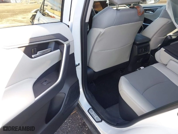 2024 Toyota RAV4 Hybrid XLE Premium with VIN 4T3B6RFV6RU148824, listed as a IAAI auction lot 40806071 with 8,840 mi miles. Bid and sale history available at carsss.com. Image 8.