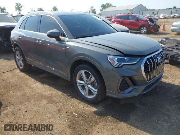 2022 Audi Q3 S line Premium Plus z VIN WA1EECF39N1066181, wystawiony jako IAAI lot #42570617 z przebiegiem 33 066 mil mil oraz . Historia ofert i sprzedaży dostępna na DreamBid. Obrazek 1.