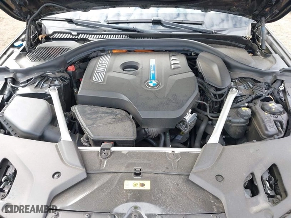 2019 BMW 5 Series 530e iPerformance with VIN WBAJA9C59KB389304, listed as a IAAI auction lot 41562928 with 64,137 mi miles. Bid and sale history available at carsss.com. Image 10.