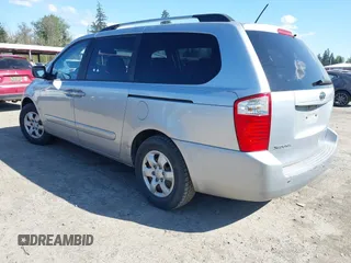 2010 Kia Sedona LX with VIN KNDMG4C3XA6346579, listed as a IAAI auction lot 42085860 with 145,008 mi miles. Bid and sale history available at carsss.com. Image 3.
