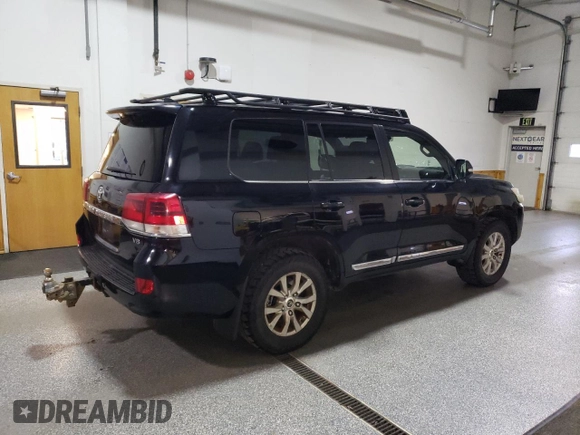 2017 Toyota Land Cruiser z VIN JTMCY7AJ0H4052142, wystawiony jako Copart lot #47658165 z przebiegiem 185 313 mil mil oraz Czysty tytuł • Clean title. Historia ofert i sprzedaży dostępna na DreamBid. Obrazek 3.