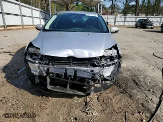 2012 Ford Focus SEL with VIN 1FAHP3H25CL303757, listed as a Copart auction lot 50592775 with 140,466 mi miles and Salvage Title. Bid and sale history available at carsss.com. Image 5.