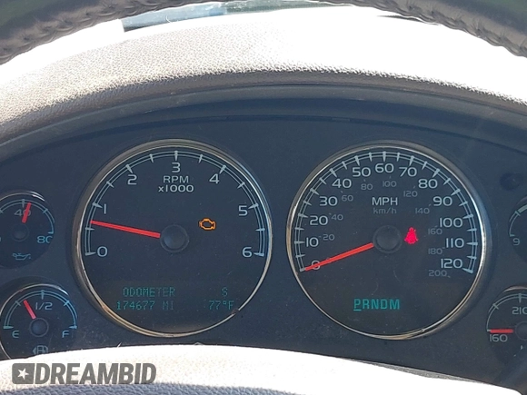 2013 GMC Yukon XL Denali with VIN 1GKS2MEF8DR121386, listed as a IAAI auction lot 42088855 with 174,677 mi miles. Bid and sale history available at carsss.com. Image 7.