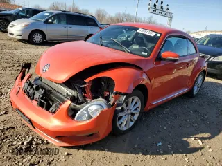 2018 Volkswagen Beetle S with VIN 3VWFD7AT6JM708068, listed as a Copart auction lot 49984705 with 91,634 mi miles and Salvage Title. Bid and sale history available at carsss.com. Image 1.