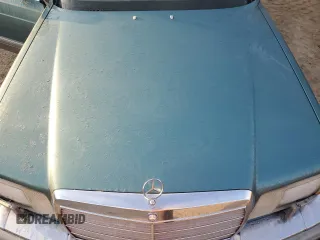 1987 Mercedes-Benz 420 with VIN WDBCA35D7HA327247, listed as a Copart auction lot 77762494 with 175,394 mi miles and Non Repairable. Bid and sale history available at carsss.com. Image 11.