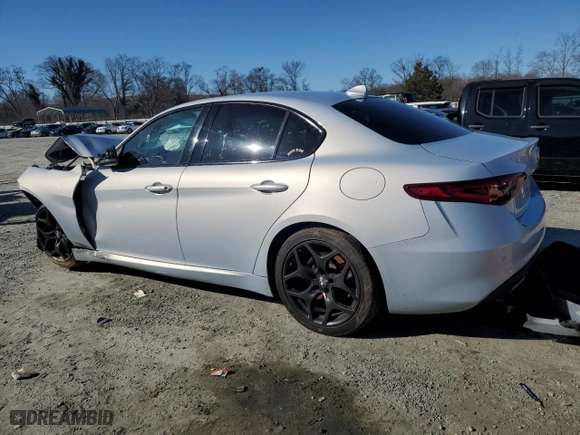 2021 Alfa Romeo Giulia with VIN ZARFAMAN5M7648056, listed as a Copart auction lot 87389744 with 0 mi miles and Clean Title. Bid and sale history available at carsss.com. Image 2.
