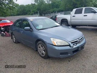 2007 Honda Accord LX SE z VIN 1HGCM56307A006385, wystawiony jako IAAI lot #42432705 z przebiegiem 219 796 mil mil oraz . Historia ofert i sprzedaży dostępna na DreamBid. Obrazek 1.