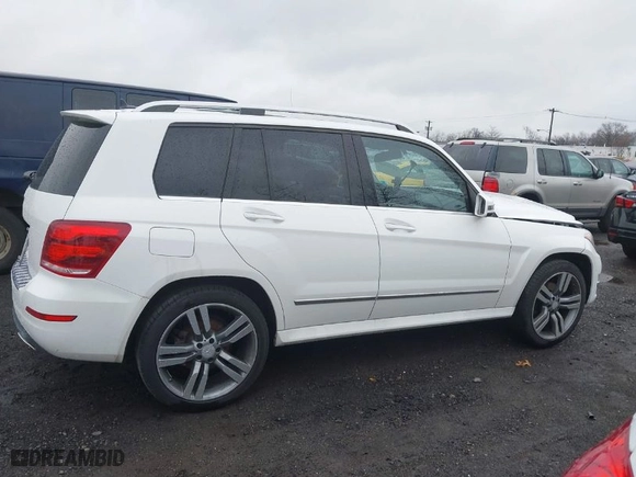 2014 Mercedes-Benz GLK-Class GLK 350 with VIN WDCGG5HB8EG306286, listed as a IAAI auction lot 41793805 with NaN miles. Bid and sale history available at carsss.com. Image 13.