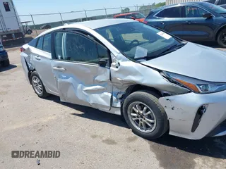 2021 Toyota Prius L Eco с VIN JTDKAMFU4M3148082, выставлен на аукционе IAAI как лот 42246788 с пробегом 72 124 миль миль и . История ставок и продаж доступна на DreamBid. Изображение 6.