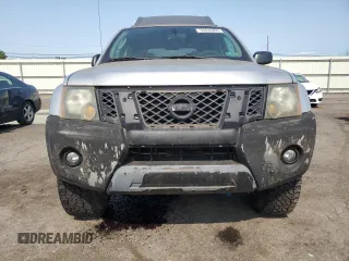 2010 Nissan Xterra SE z VIN 5N1AN0NW5AC509239, wystawiony jako Copart lot #59434865 z przebiegiem 106 209 mil mil oraz Czysty tytuł • Clean title. Historia ofert i sprzedaży dostępna na DreamBid. Obrazek 5.