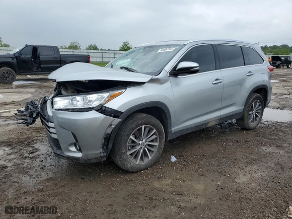 2019 Toyota Highlander SE with VIN 5TDKZRFH0KS559919, listed as a Copart auction lot 48600165 with 48,384 mi miles and Salvage Title. Bid and sale history available at carsss.com. Image 1.