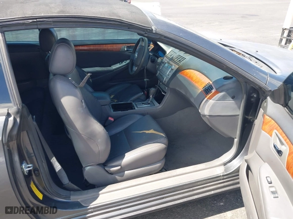 2008 Toyota Camry Solara SE with VIN 4T1FA38P18U136664, listed as a IAAI auction lot 42072012 with 148,930 mi miles. Bid and sale history available at carsss.com. Image 5.