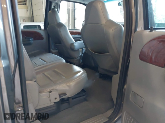 2004 Ford F-350 XL with VIN 1FTSW31P94EB28766, listed as a IAAI auction lot 42207182 with 194,932 mi miles and . Bid and sale history available at DreamBid. Image 8.
