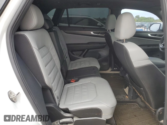 2024 Volkswagen Atlas SEL R-Line with VIN 1V2AE2CA1RC211093, listed as a Copart auction lot 51462025 with 13,844 mi miles and Salvage title. Bid and sale history available at DreamBid. Image 11.
