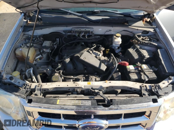 2008 Ford Escape XLT z VIN 1FMCU931X8KA91977, wystawiony jako Copart lot #57676725 z przebiegiem 119 460 mil mil oraz Nie do naprawy • Non repairable. Historia ofert i sprzedaży dostępna na DreamBid. Obrazek 12.