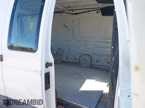 2008 Ford Econoline Cargo Commercial with VIN 1FTNE24W58DA33999, listed as a IAAI auction lot 41738201 with 220,021 mi miles and . Bid and sale history available at carsss.com. Image 8.