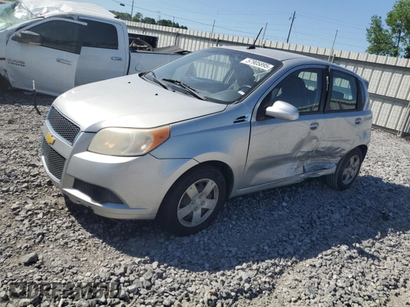 2009 Chevrolet Aveo 1LT z VIN KL1TD66E79B615600, wystawiony jako Copart lot #57905895 z przebiegiem 116 465 mil mil oraz Szkoda całkowita • Salvage title. Historia ofert i sprzedaży dostępna na DreamBid. Obrazek 1.