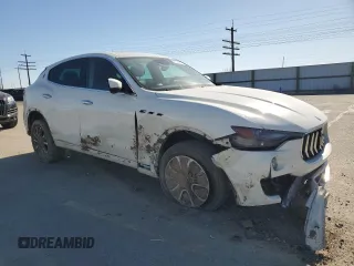 2017 Maserati Levante with VIN ZN661XUAXHX256585, listed as a Copart auction lot 48494125 with 76,781 mi miles and Salvage Title. Bid and sale history available at carsss.com. Image 4.