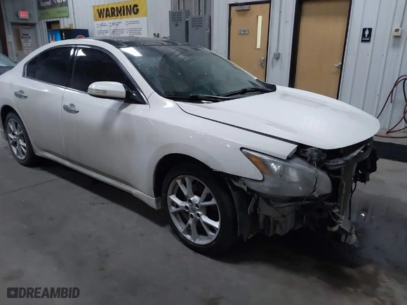 2012 Nissan Maxima 3.5 S with VIN 1N4AA5AP6CC864201, listed as a IAAI auction lot 41158111 with 140,602 mi miles. Bid and sale history available at carsss.com. Image 1.