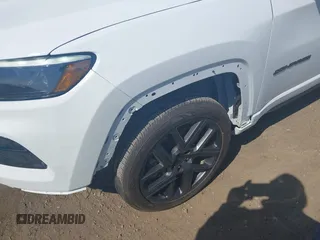 2024 Jeep Compass Limited with VIN 3C4NJDCN7RT106527, listed as a IAAI auction lot 42054193 with 1,862 mi miles and . Bid and sale history available at DreamBid. Image 6.