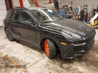 2016 Porsche Cayenne GTS z VIN WP1AD2A29GLA72438, wystawiony jako IAAI lot #41279805 z przebiegiem 29 769 mil mil oraz . Historia ofert i sprzedaży dostępna na DreamBid. Obrazek 1.