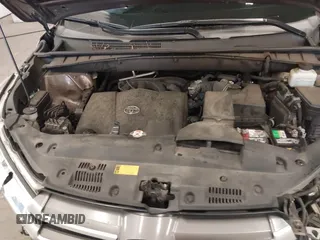 2018 Toyota Highlander LE with VIN 5TDBZRFH7JS492041, listed as a IAAI auction lot 41642278 with 90,019 mi miles and . Bid and sale history available at DreamBid. Image 10.