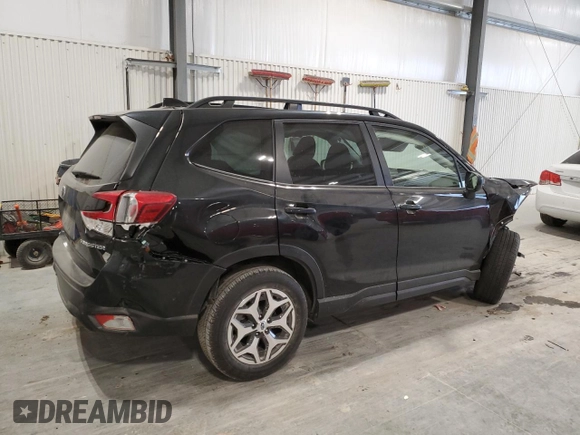 2024 Subaru Forester Premium with VIN JF2SKADC7RH430251, listed as a Copart auction lot 86393194 with 0 mi miles and Salvage Title. Bid and sale history available at carsss.com. Image 3.