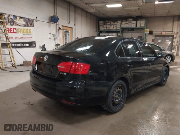 2012 Volkswagen Jetta SE with VIN 3VWDX7AJ5CM340420, listed as a IAAI auction lot 42269354 with 171,924 mi miles and . Bid and sale history available at DreamBid. Image 4.