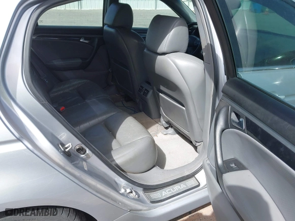 2005 Acura TL with VIN 19UUA66225A042361, listed as a IAAI auction lot 41795900 with 236,371 mi miles. Bid and sale history available at carsss.com. Image 8.