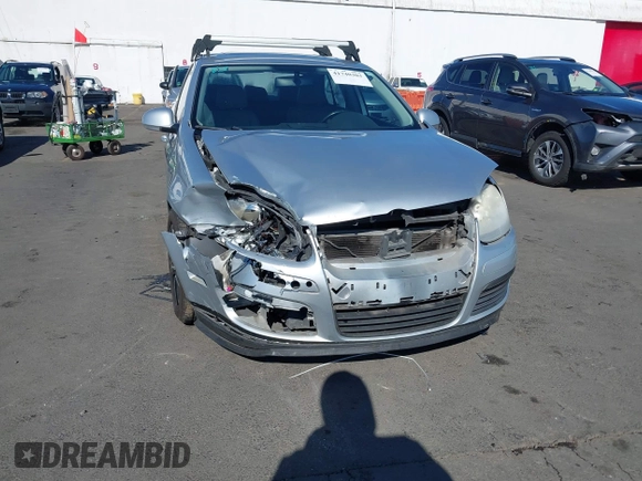 2008 Volkswagen Jetta Sedan SE with VIN 3VWRM71K48M030855, listed as a IAAI auction lot 41740303 with 173,026 mi miles. Bid and sale history available at carsss.com. Image 6.